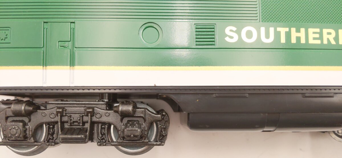 Lionel 6-8661 O Gauge Southern F3 B Non-Powered Diesel Locomotive EX