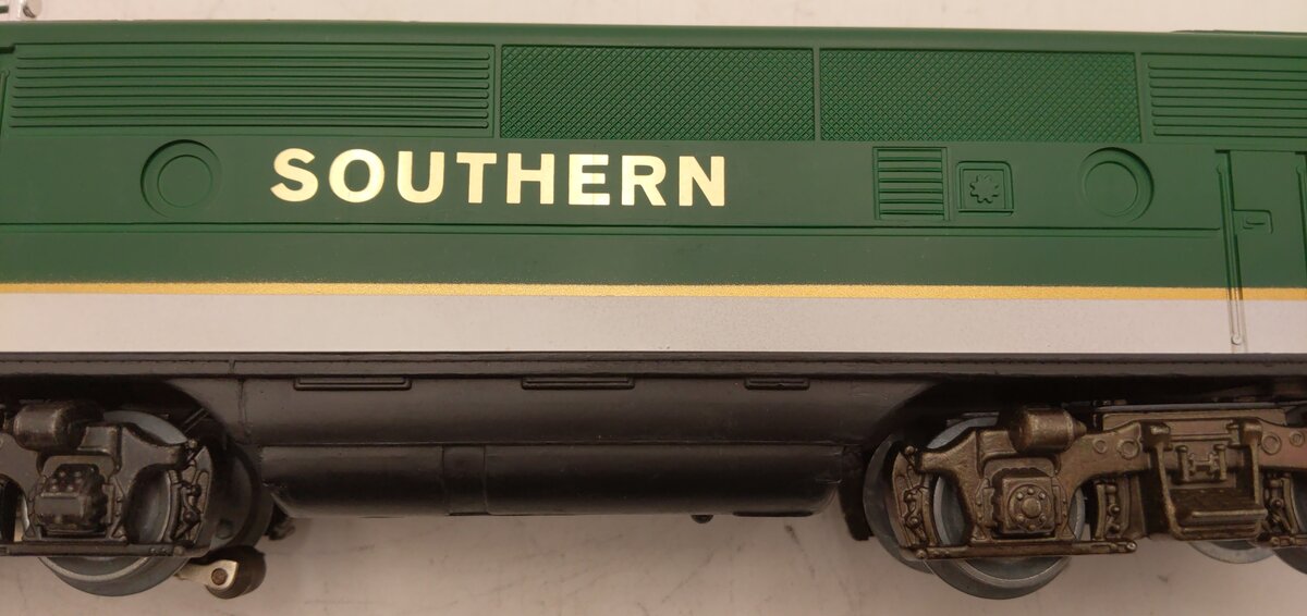 Lionel 6-8567 O Gauge Southern F3 A Powered Diesel Locomotive EX/Box