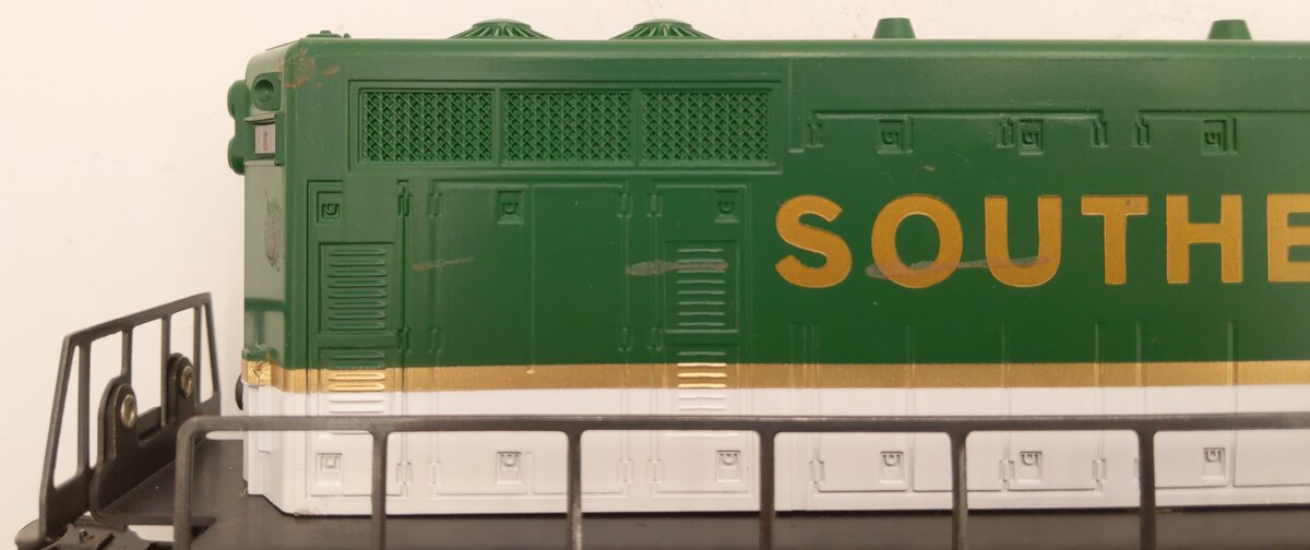 Lionel 6-8758 O Southern GP-7 Dummy Diesel Locomotive EX/Box