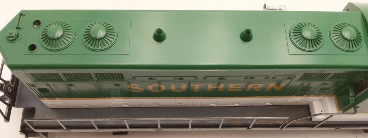 Lionel 6-8758 O Southern GP-7 Dummy Diesel Locomotive EX/Box