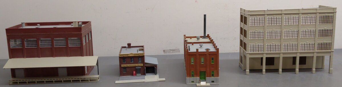 Assorted HO Scale Factory Buildings [4] EX