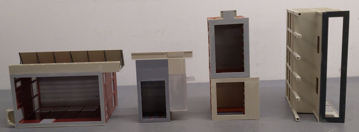Assorted HO Scale Factory Buildings [4] EX