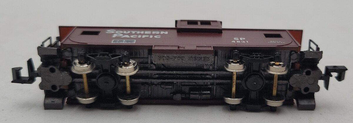 Con-Cor 0001-01261C N Scale Southern Pacific Extended Vision Caboose #4831 LN/Box