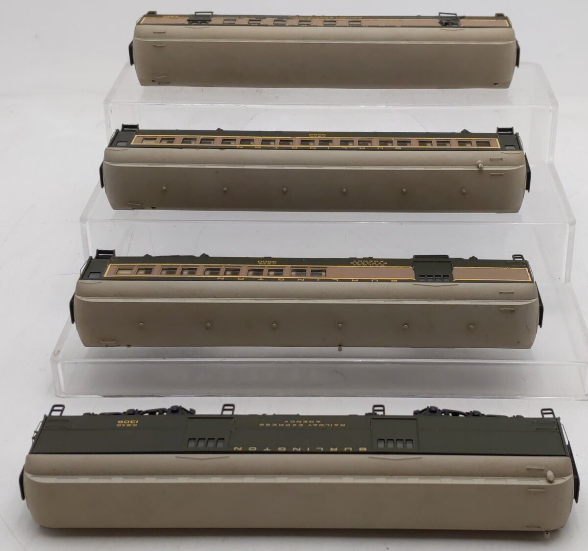 Rivarossi RT600223 HO Scale Custom Chicago Burlington & Quincy Passenger Car Set