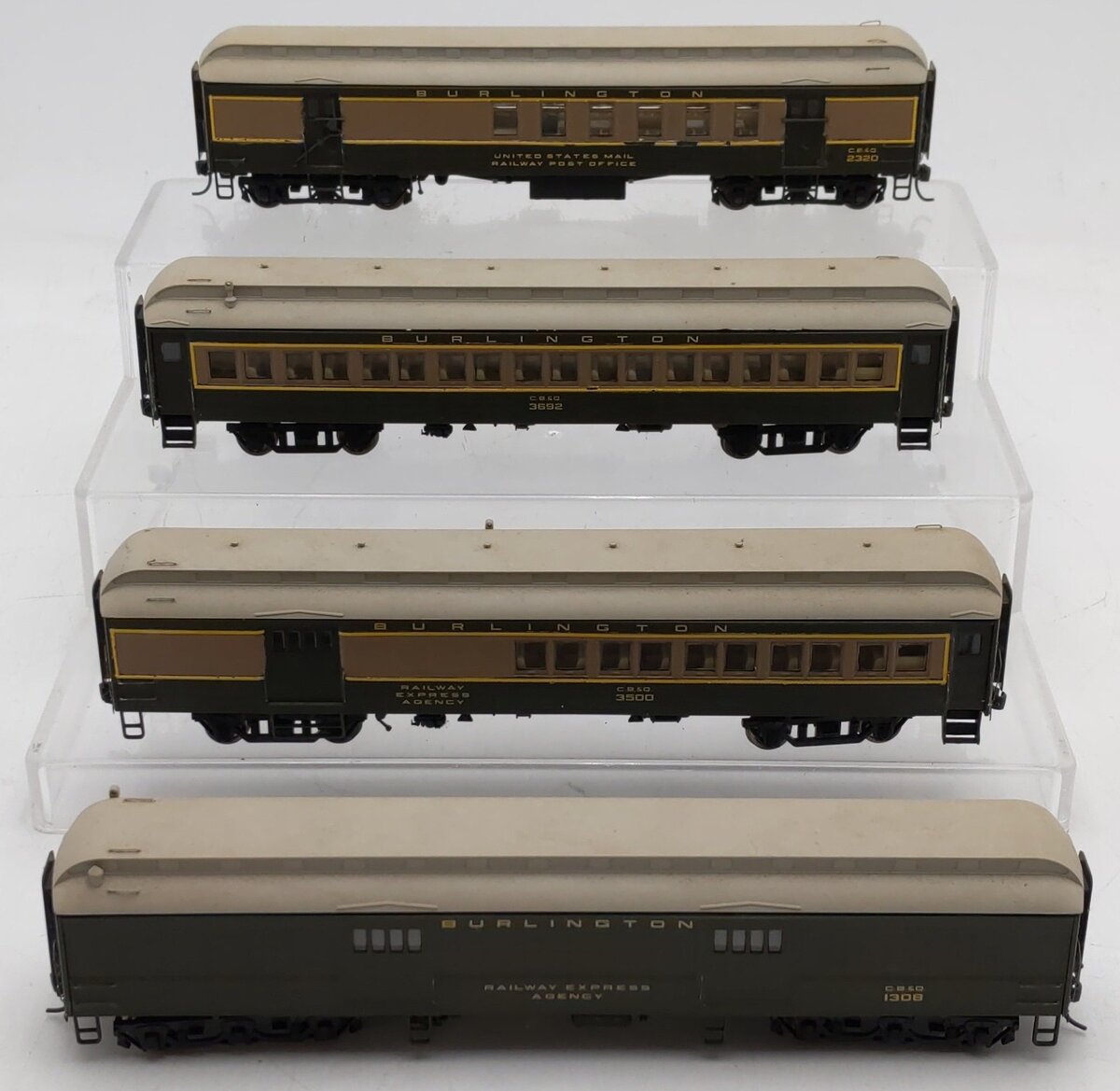 Rivarossi RT600223 HO Scale Custom Chicago Burlington & Quincy Passenger Car Set