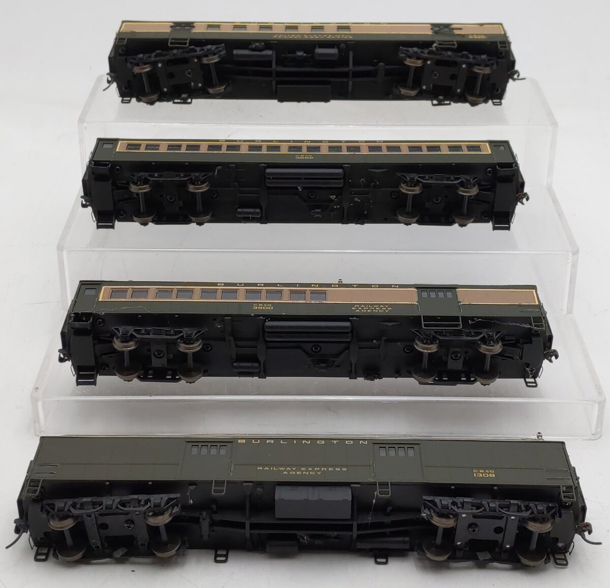 Rivarossi RT600223 HO Scale Custom Chicago Burlington & Quincy Passenger Car Set