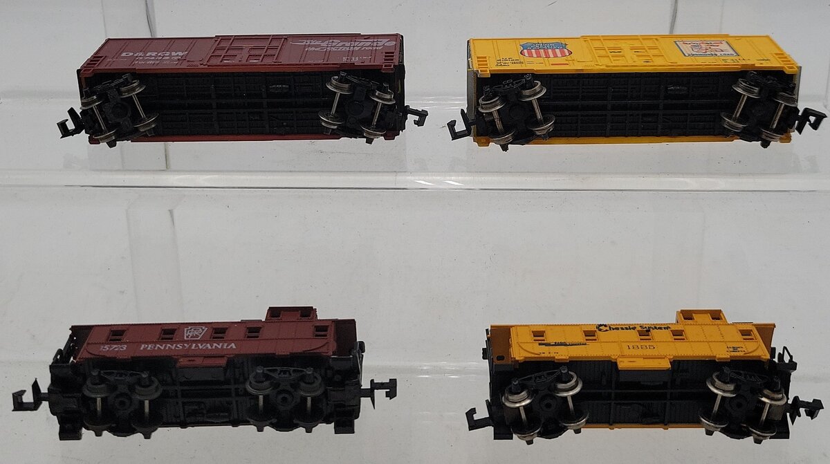 Bachmann N Scale Assorted Freight Cars #67423,1885,15723,518125 [4] LN/Box