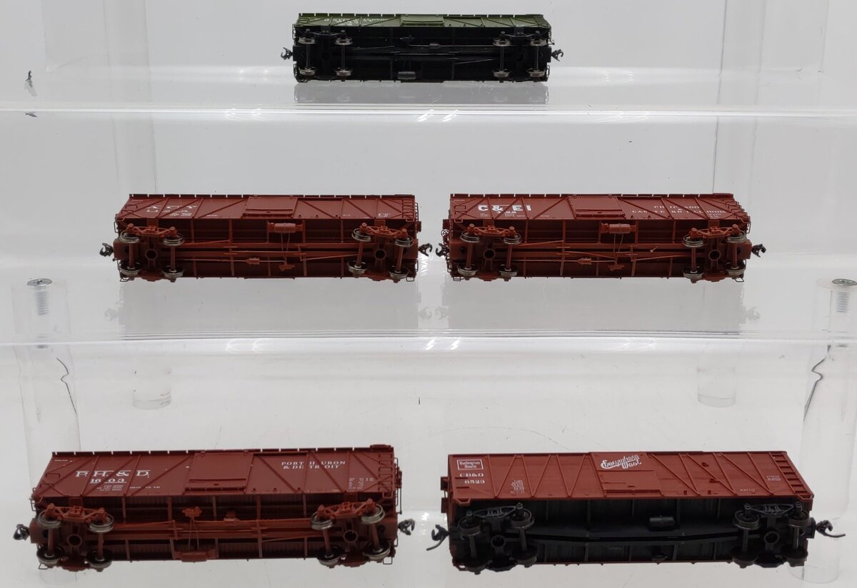 Accurail/Proto 2000 HO Scale Box Cars #422,1125,7585,1603,16523 [5] VG
