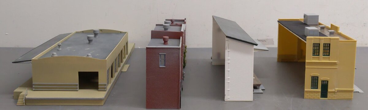 Assorted HO Scale Factory Buildings [4] EX