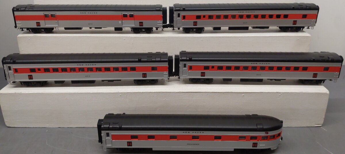 MTH 20-80003C O Gauge New Haven 70' Streamlined Passenger 5-Car Set EX/Box