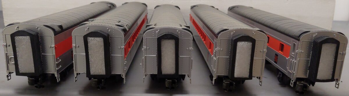 MTH 20-80003C O Gauge New Haven 70' Streamlined Passenger 5-Car Set EX/Box