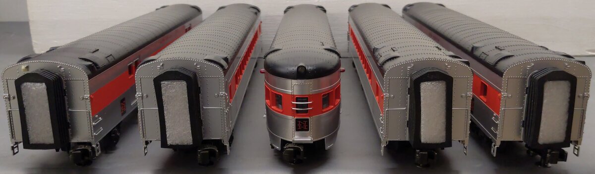 MTH 20-80003C O Gauge New Haven 70' Streamlined Passenger 5-Car Set EX/Box
