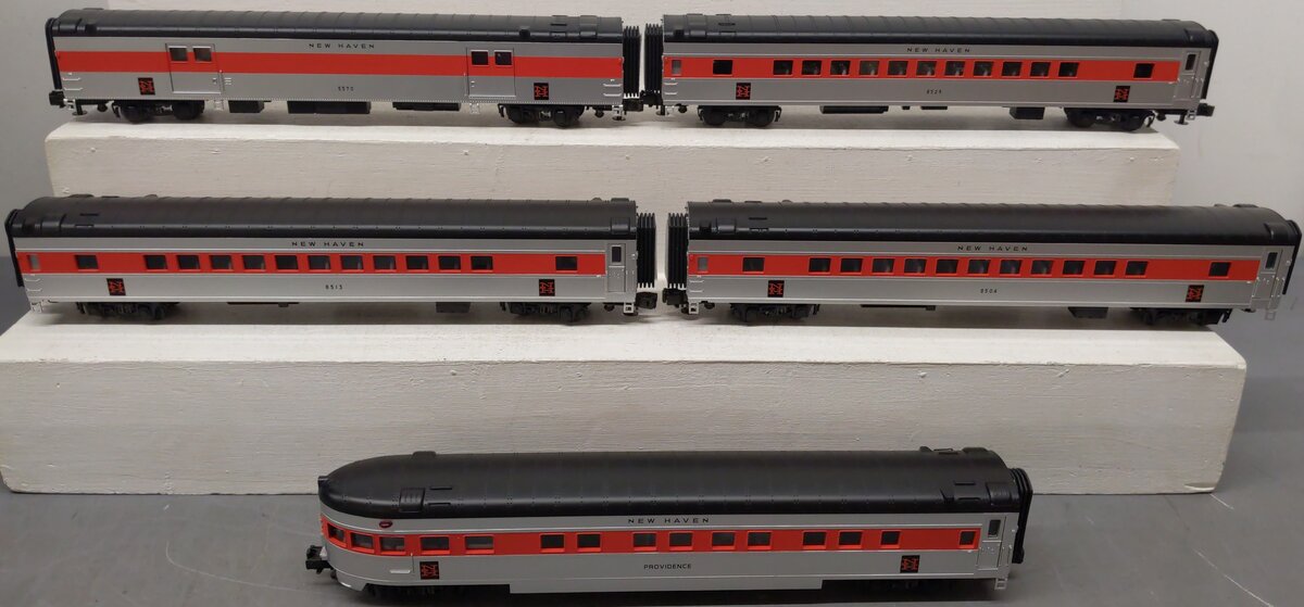 MTH 20-80003C O Gauge New Haven 70' Streamlined Passenger 5-Car Set EX/Box