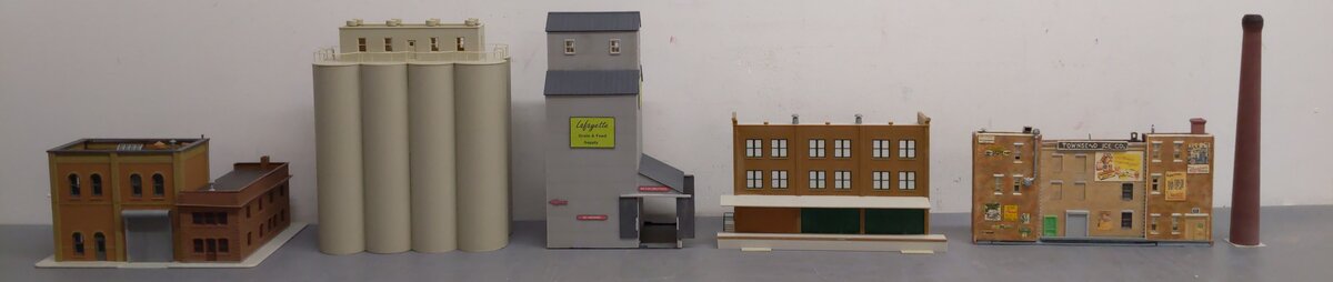 Assorted HO Scale Factory Buildings [6] EX