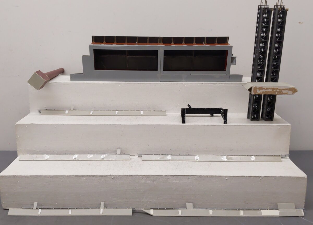 Assorted HO Scale Factory Buildings & Accessories [9] EX