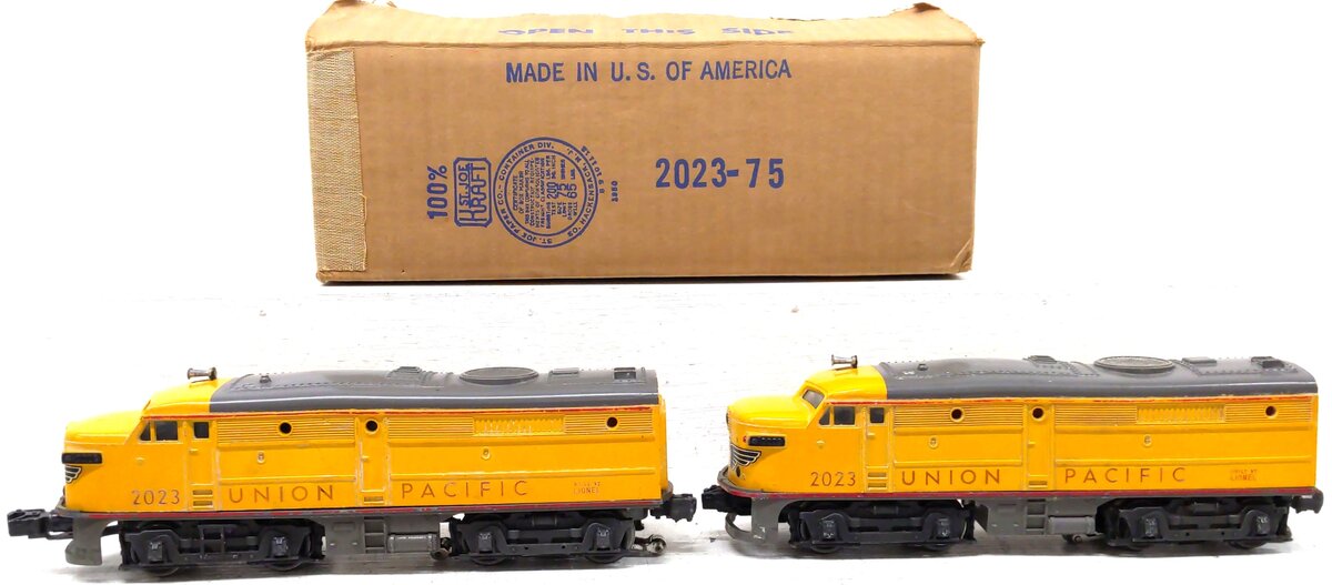 Lionel 2023 Vintage O Union Pacific Alco AA Diesel Locomotive Set VG/Box