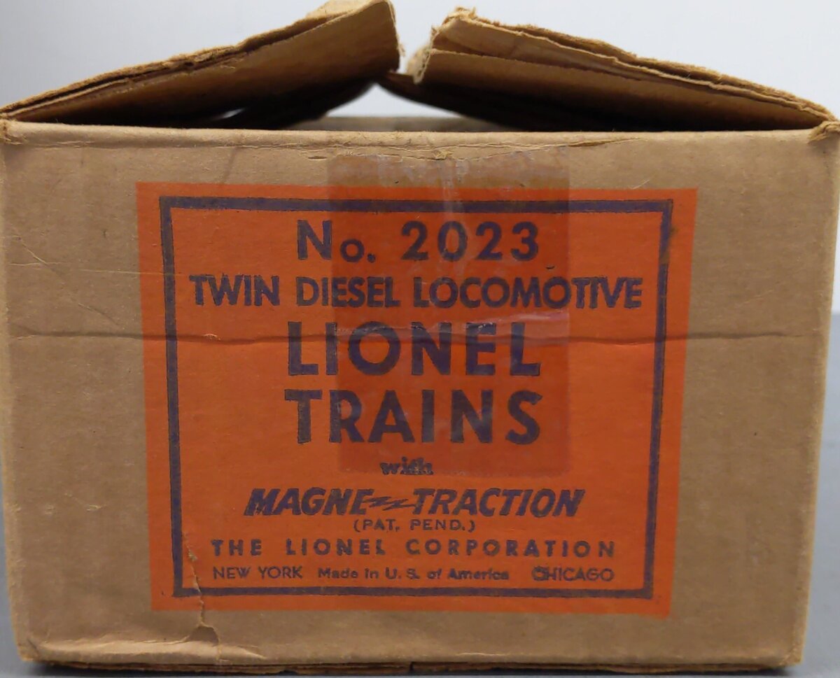 Lionel 2023 Vintage O Union Pacific Alco AA Diesel Locomotive Set VG/Box