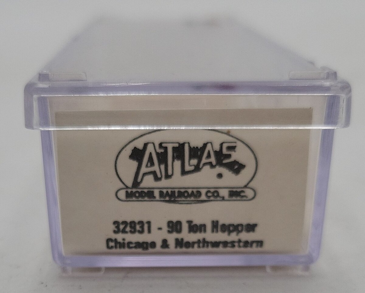 Atlas 32931 N Scale Chicago & Northwestern 3-Bay Hopper #135850 LN/Box