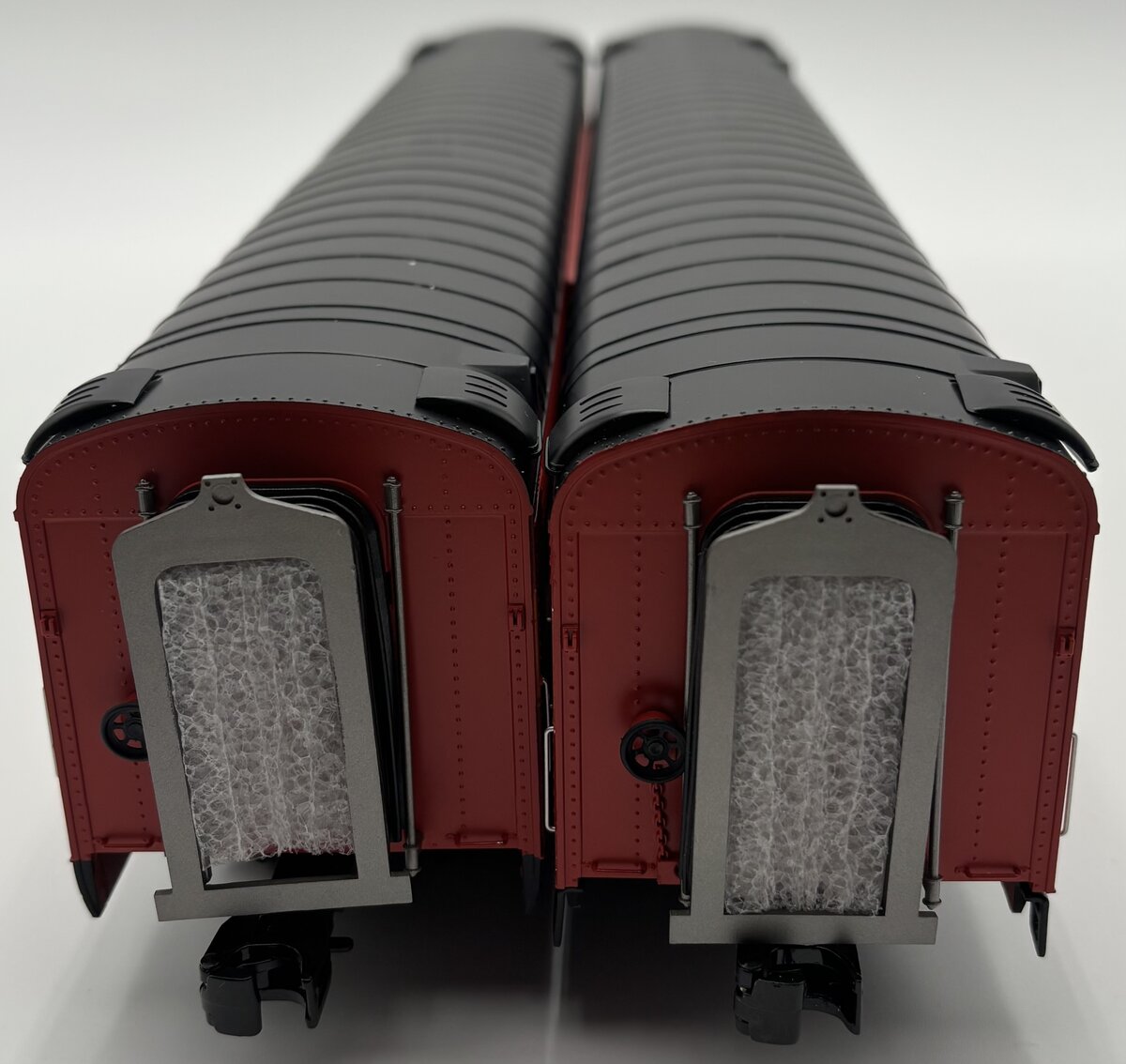 MTH 20-69217 O SP 70' Streamlined Baggage/Coach 2-Car Passenger Set (Set of 2) LN/Box