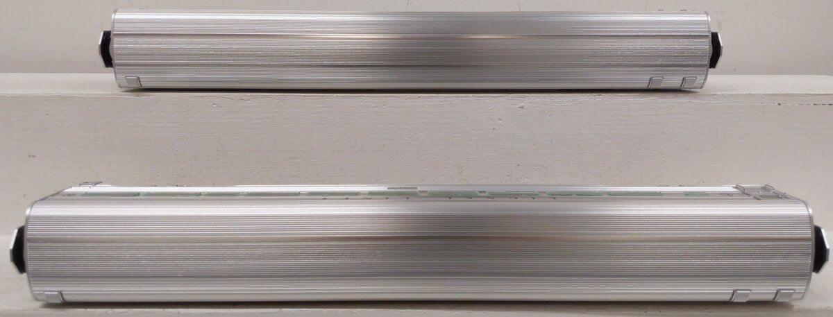 Lionel 2527200 O Lionel Lines 18'' Aluminum Passenger Car Set (Set of 2) LN/Box