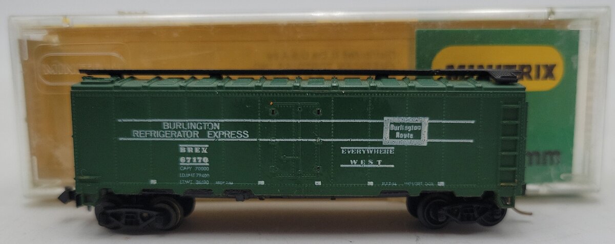 Minitrix 3246 N Scale Burlington Reefer Car #67170 EX/Box