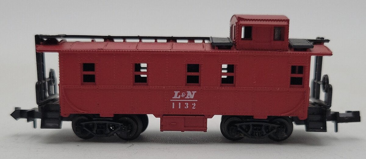 Minitrix 3282 N Scale L&N Caboose #1132 LN/Box