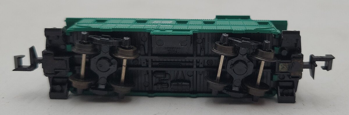 Trix 3267 N Scale Penn Central Cupola Caboose LN/Box