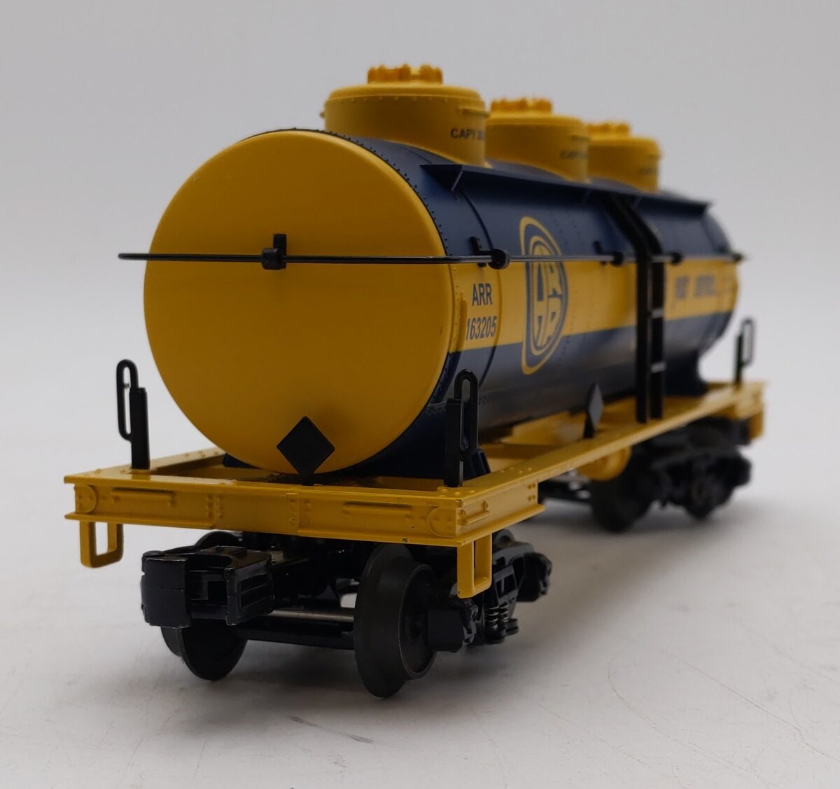 MTH 30-73166 O Gauge Alaska 3-Dome Tank Car NIB