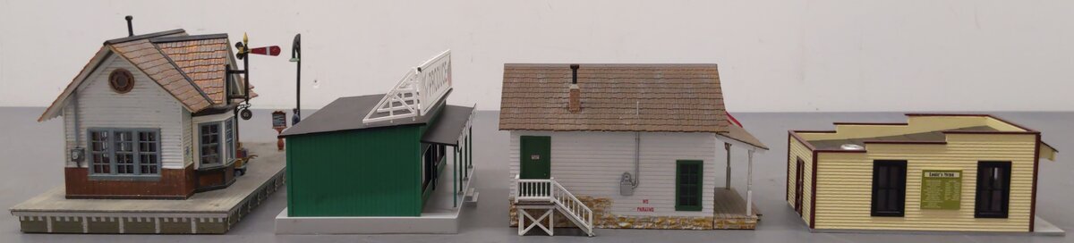 MTH & Other HO Assorted Buildings [4] VG