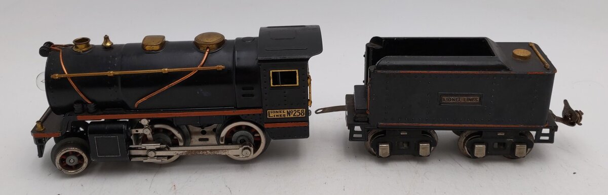 Lionel 258 Vintage O Scale Prewar Tinplate 2-4-0 Steam Locomotive and Tender VG