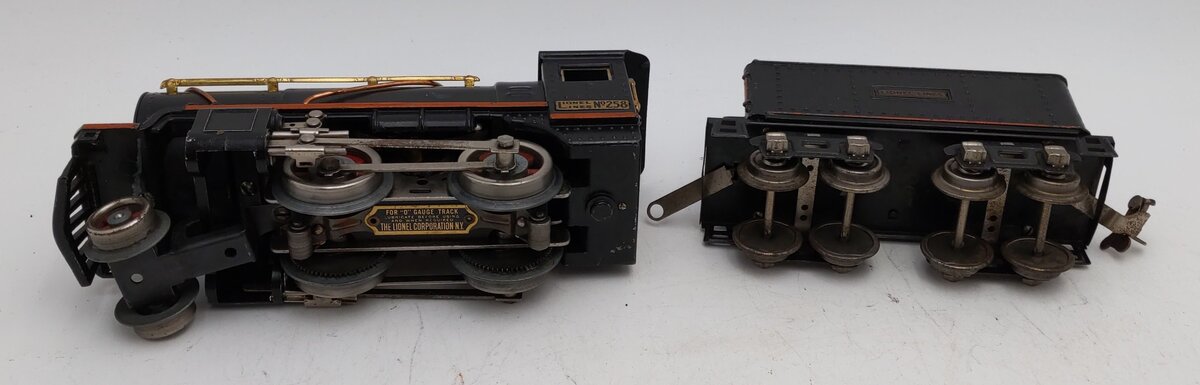 Lionel 258 Vintage O Scale Prewar Tinplate 2-4-0 Steam Locomotive and Tender VG