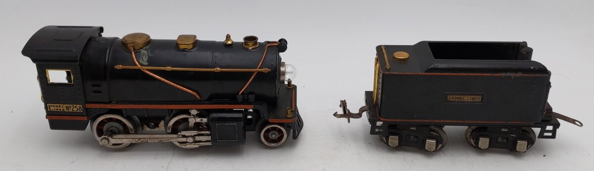 Lionel 258 Vintage O Scale Prewar Tinplate 2-4-0 Steam Locomotive and Tender VG