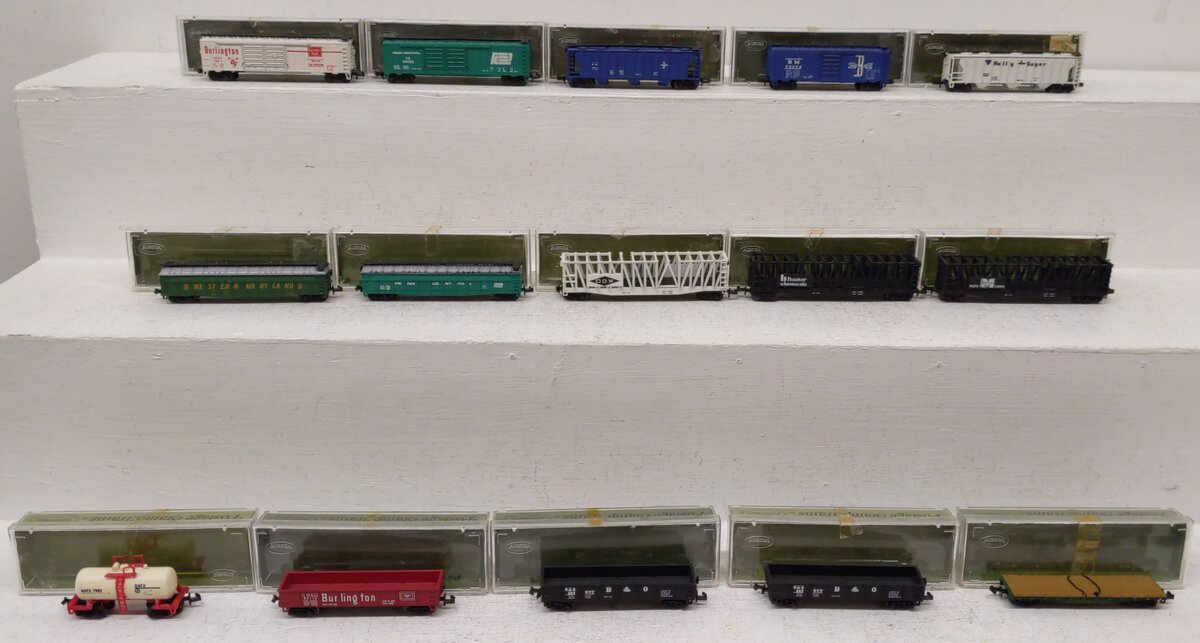 Aurora N Scale Assorted Freight Cars [15] EX/Box