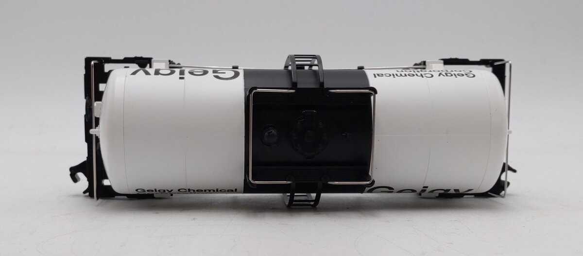 MTH 20-96015 O Gauge Geigy 8,000 Gallon Tank Car #88383 NIB