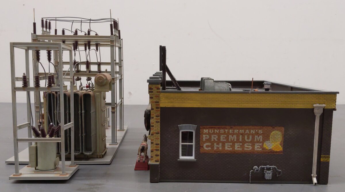 Landmark Structures & Other HO Scale Assorted Accessory Buildings [2] VG