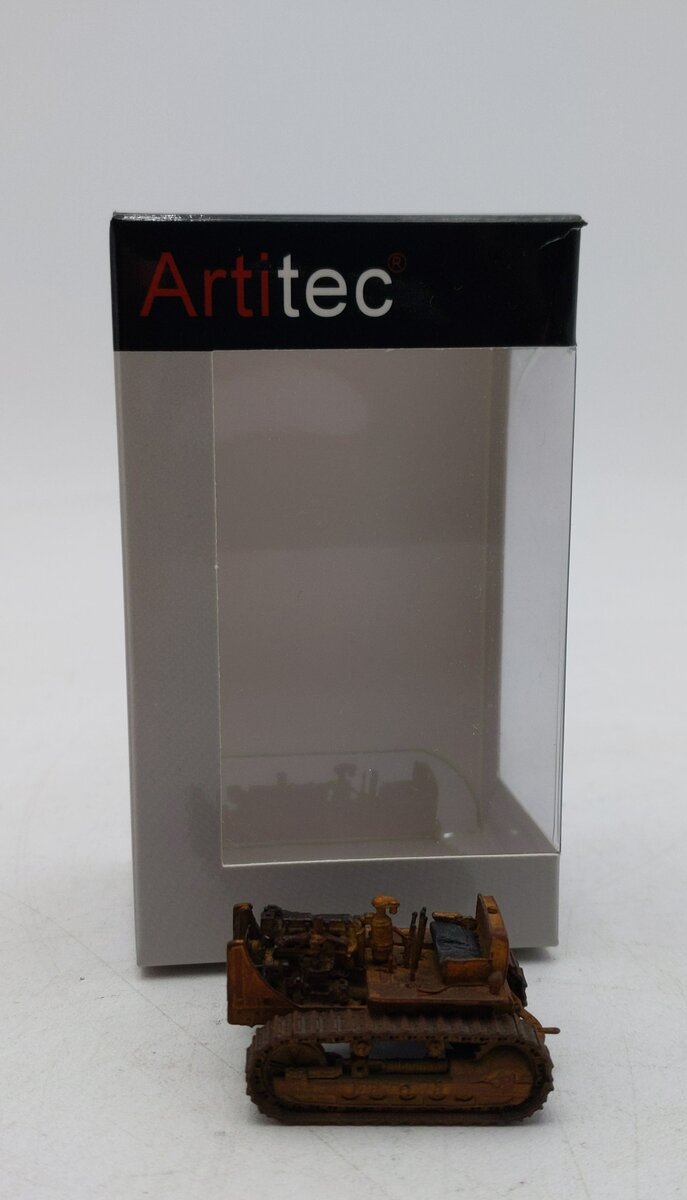 Artitec Models 601.01 Bulldozer D7 Verroest Die-Cast  Weathered/Box