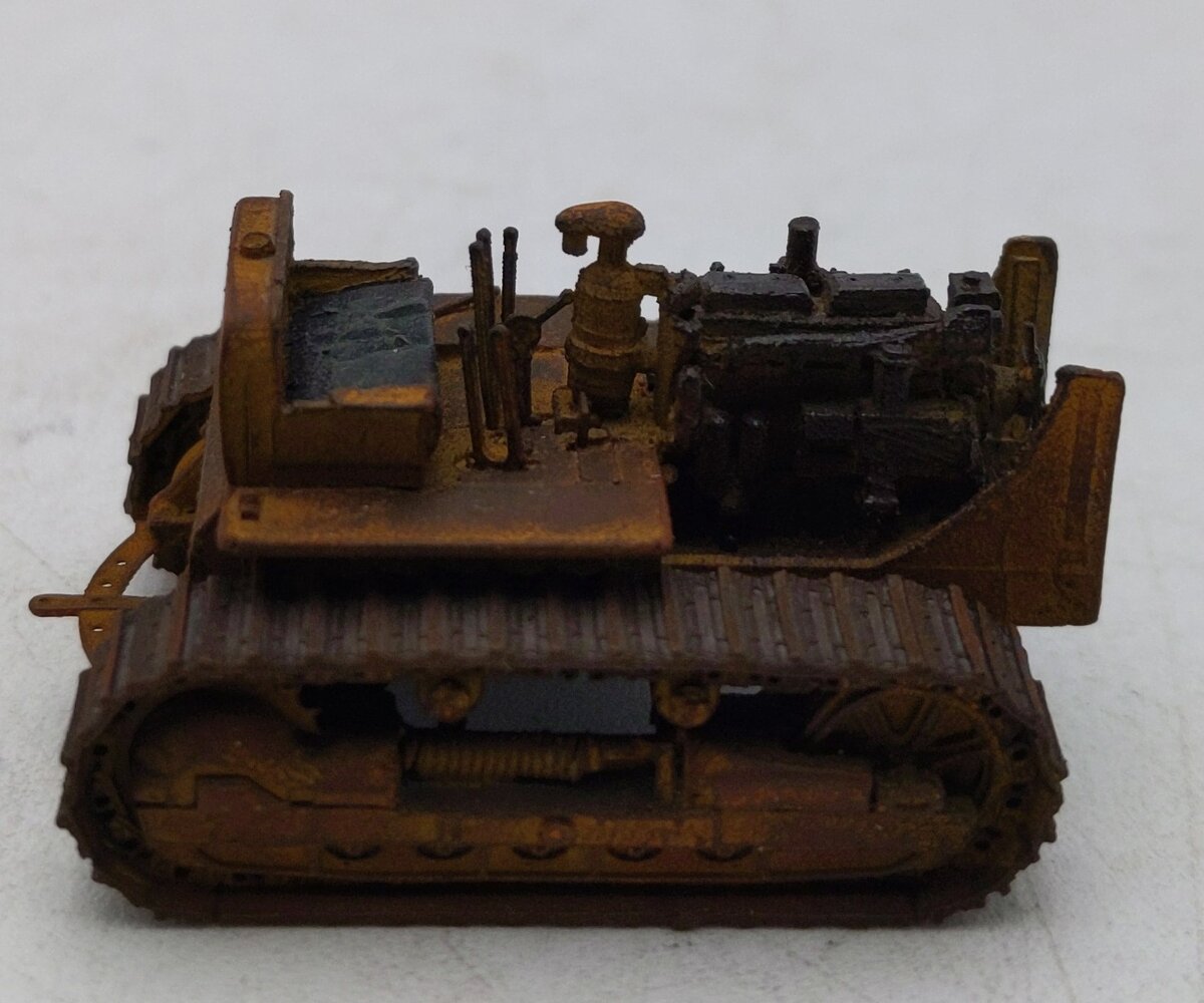Artitec Models 601.01 Bulldozer D7 Verroest Die-Cast  Weathered/Box