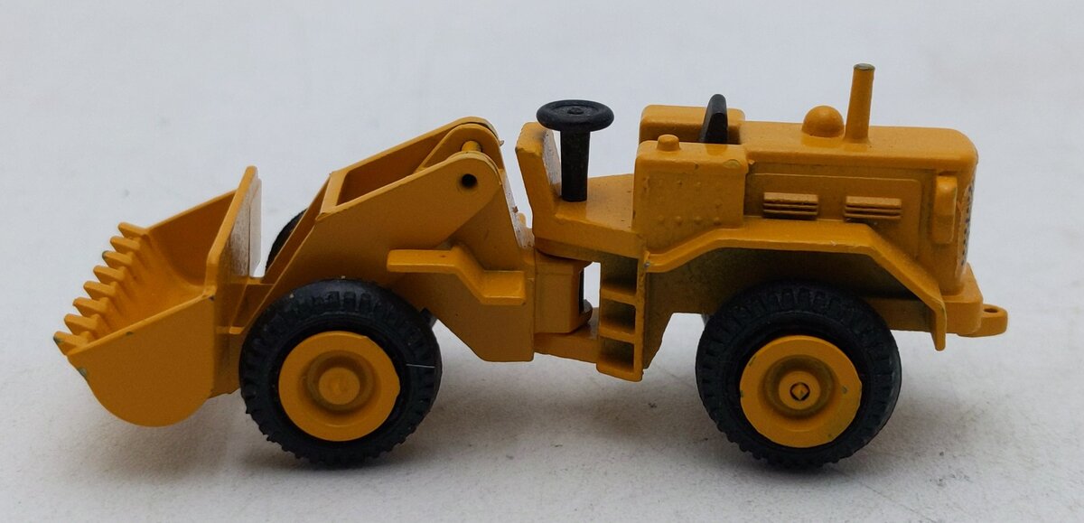N Scale Die-Cast Construction Tractor LN