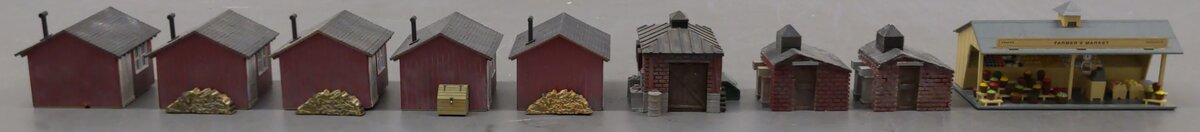 HO Assorted Accessory Buildings [9] VG
