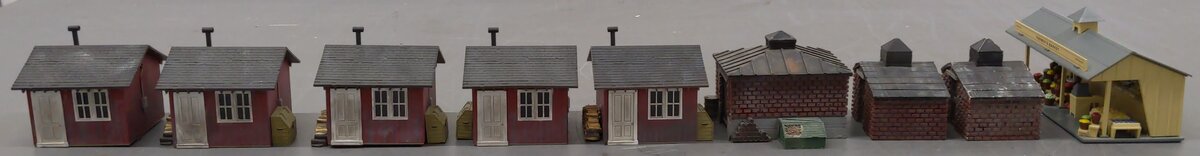 HO Assorted Accessory Buildings [9] VG