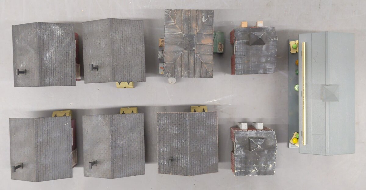 HO Assorted Accessory Buildings [9] VG