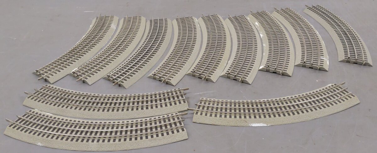 Lionel 6-12015 FasTrack O36 45-Degree Curved Track [12]