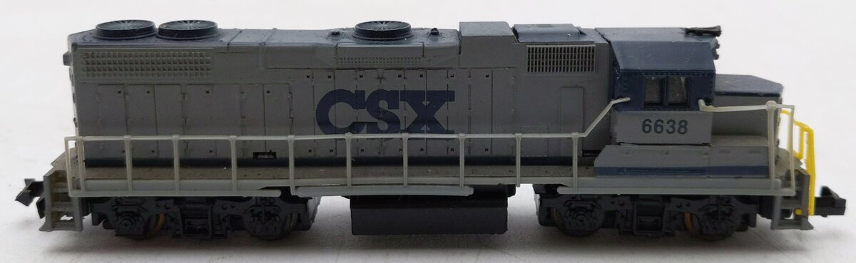 Life Like 7842 N Scale CSX GP-38-2 Powered Diesel Locomotive #6638 VG/Box