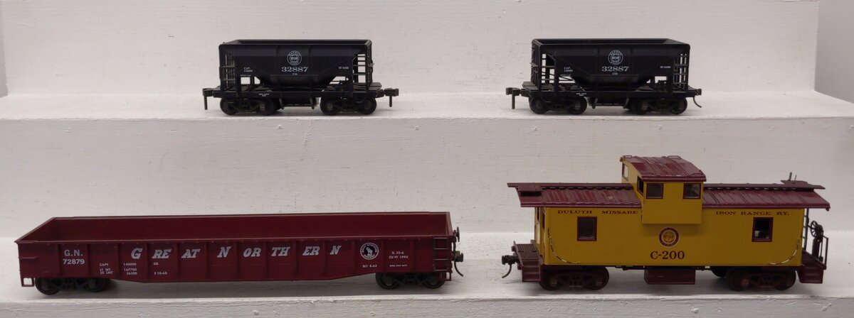 Atlas O Scale 2-Rail Assorted Freight Cars [4]