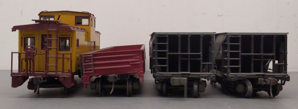 Atlas O Scale 2-Rail Assorted Freight Cars [4]