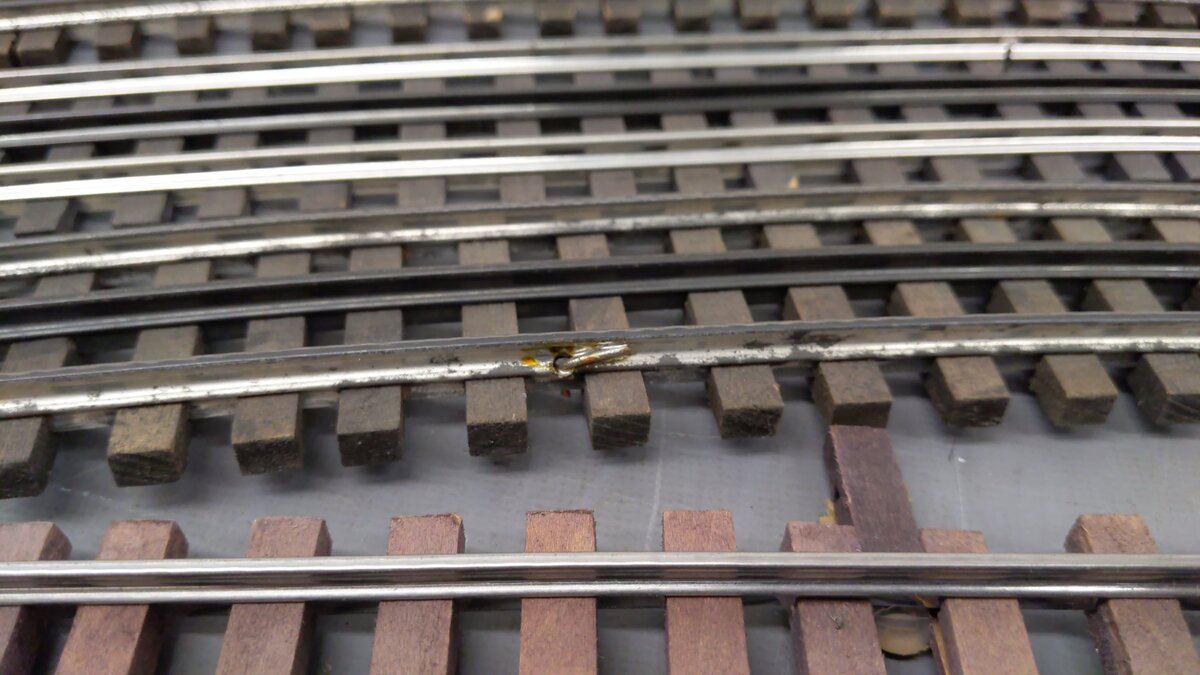 Ross Assorted O Gauge Curved Track Sections [8]