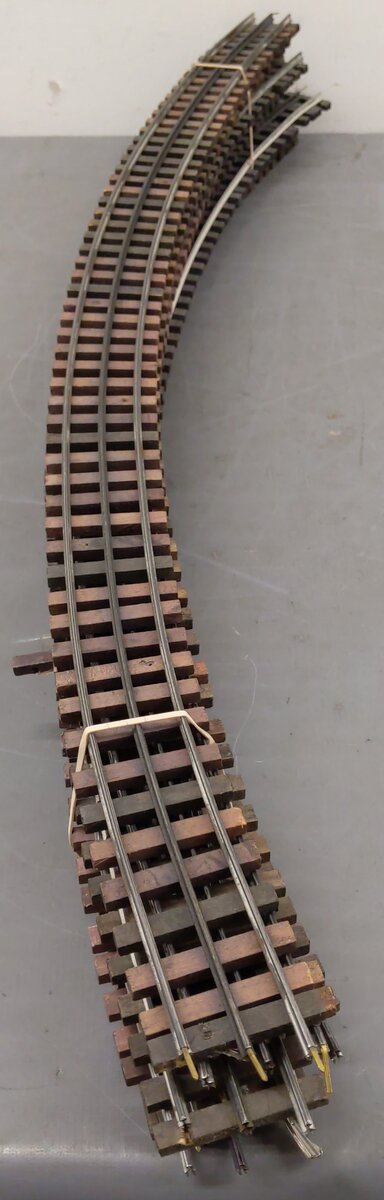 Ross Assorted O Gauge Curved Track Sections [8]