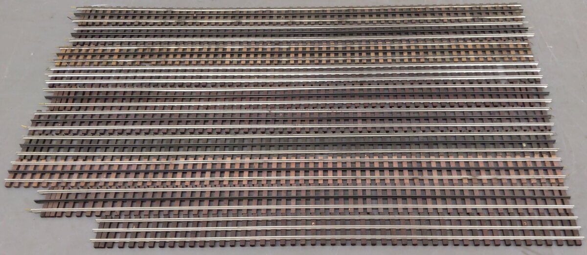 Assorted O Gauge Straight Track Sections [10]