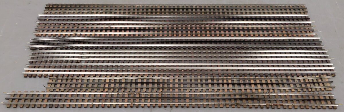 Assorted O Gauge Straight Track Sections [8]
