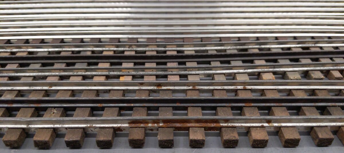 Assorted O Gauge Straight Track Sections [8]